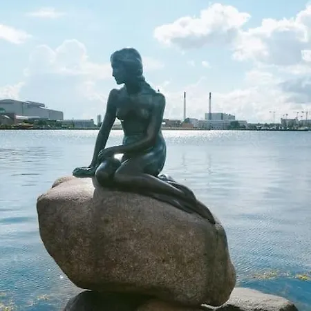 Luxurious 2 Bedroom Penthouse Apartment Copenhagen
